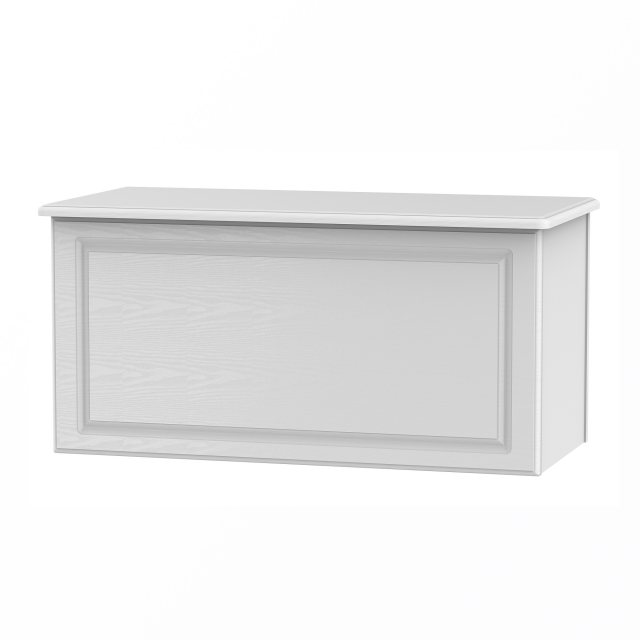The Pembroke blanket box is available in 6 finishes.